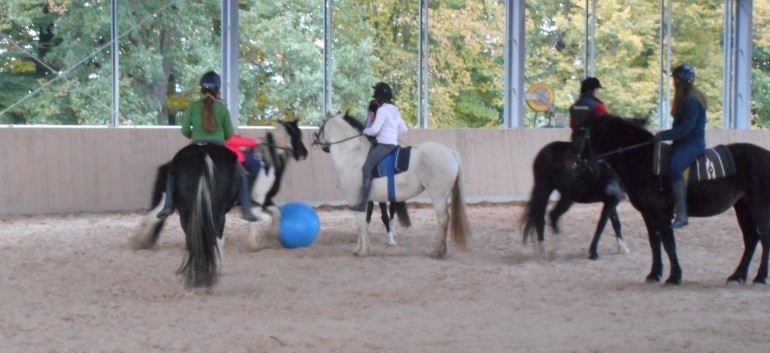 Fussballspielen mit Ponys 02
